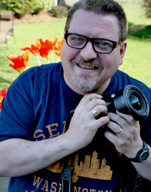 Photographer- Weddings, Senior Portraits, Reunions and Garden shoots